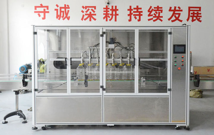 客戶收割機(jī)，20L食用油灌裝機(jī)一言不合就虐狗