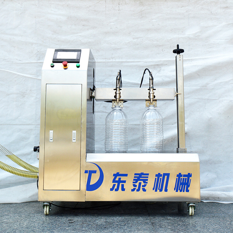 俱往矣，數(shù)風(fēng)流人物，還看東泰半自動(dòng)食用油灌裝機(jī)